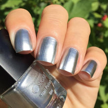 Load image into Gallery viewer, UR SUGAR Mirror Metallic Nail Polish Pink Silver Gold Metal Color Nail Lacquer Mirror Effect Metallic Gorgeous Nail Art Varnish